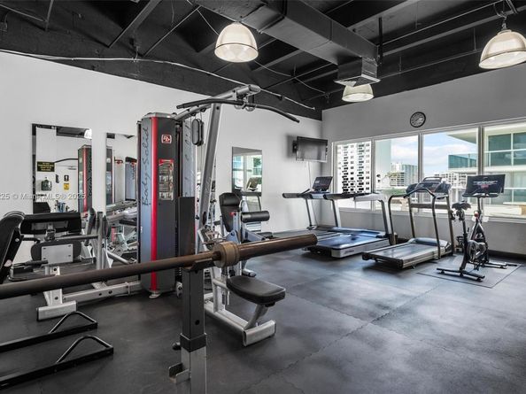 2751 S Ocean Dr 504S, Hollywood FL 33019