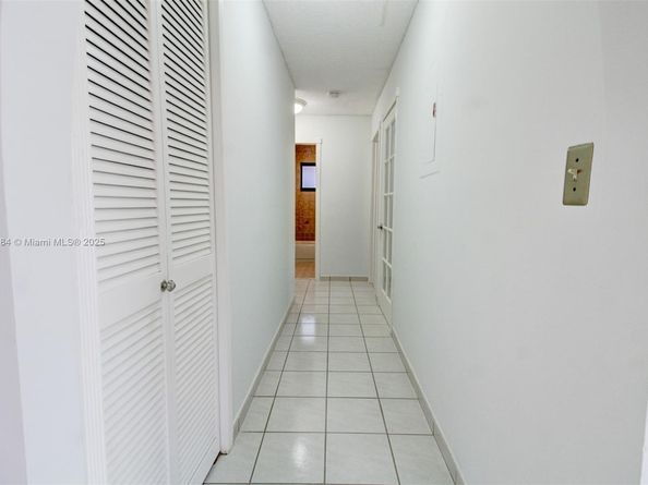 3623 SW 6th St 3623, Miami FL 33135