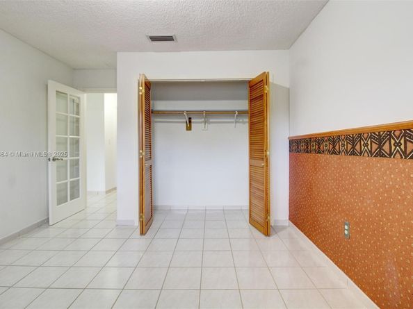 3623 SW 6th St 3623, Miami FL 33135
