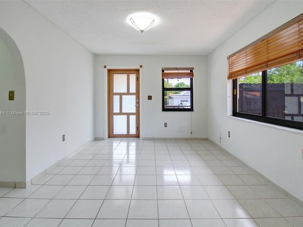 3623 SW 6th St 3623, Miami FL 33135