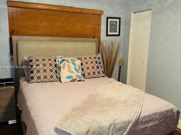 8501 E Dixie Hwy, Miami FL 33138