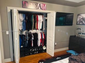 8501 E Dixie Hwy, Miami FL 33138