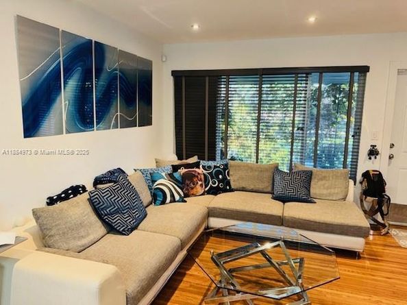 8501 E Dixie Hwy, Miami FL 33138