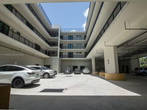 4100 SW 64th Ave 208, Davie FL 33314