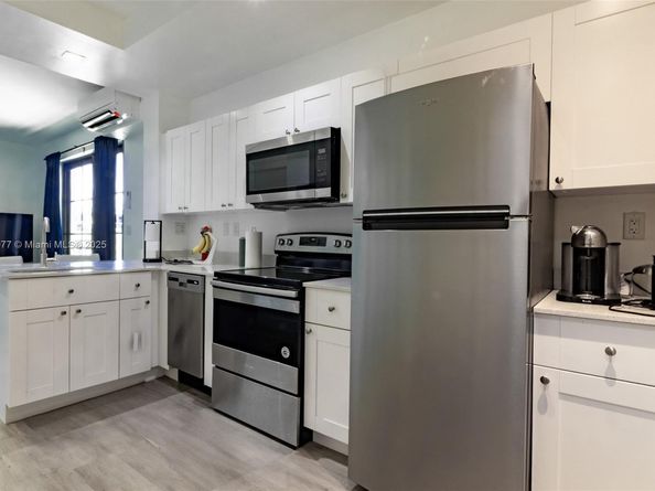 4100 SW 64th Ave 208, Davie FL 33314