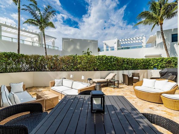 50 S Pointe Dr 510, Miami Beach FL 33139