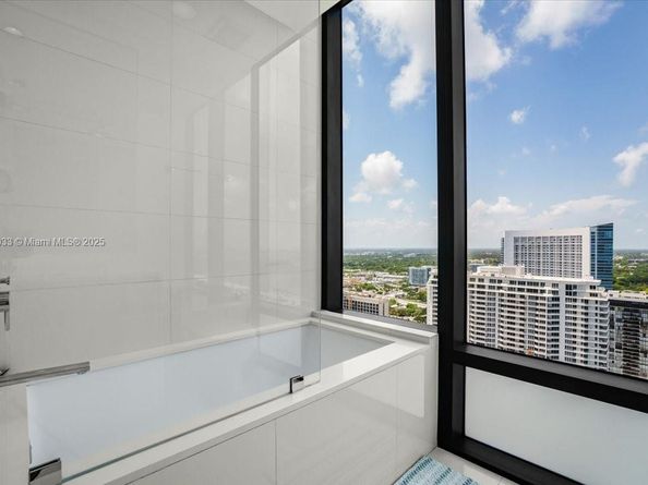 3131 NE 7th Ave 3306, Miami FL 33137