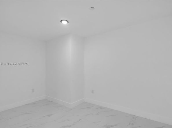 700 NE 24th 4502, Miami FL 33137