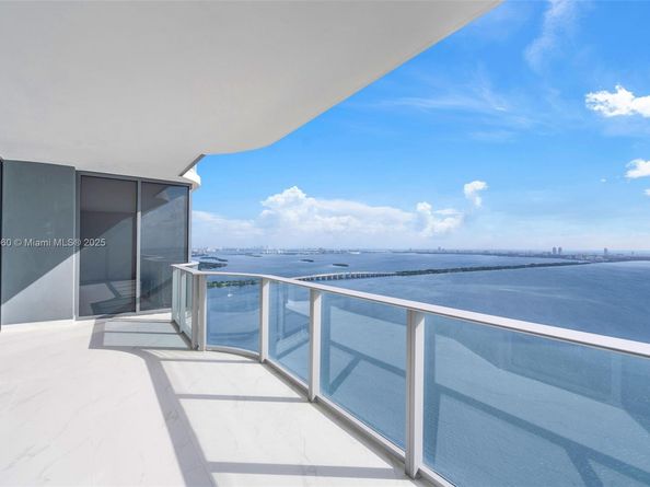 700 NE 24th 4502, Miami FL 33137