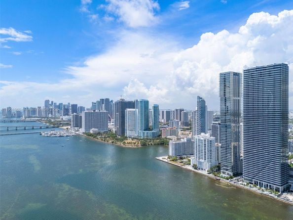 700 NE 24th 4502, Miami FL 33137