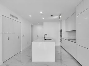 700 NE 24th 4502, Miami FL 33137