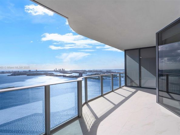 700 NE 24th 4502, Miami FL 33137