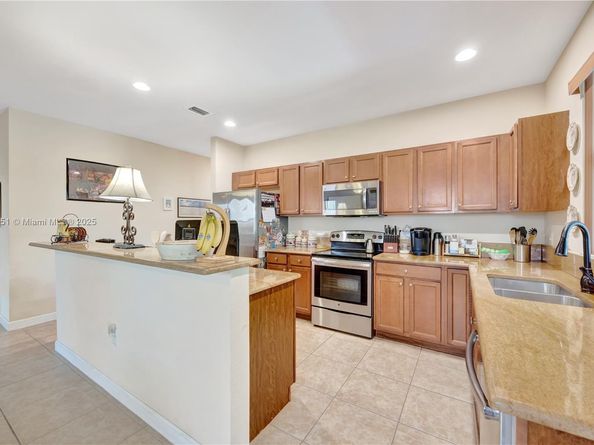 132 SE 36th Ave, Homestead FL 33033