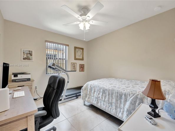 132 SE 36th Ave, Homestead FL 33033