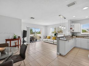 2715 NE 49th St 309, Fort Lauderdale FL 33308