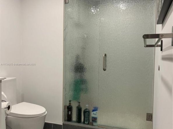 600 Three Islands Blvd 504, Hallandale Beach FL 33009