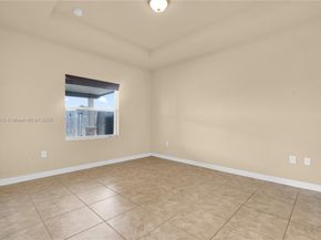 2401 NE 4th St, Homestead FL 33033