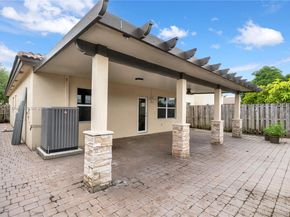 2401 NE 4th St, Homestead FL 33033