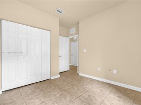 2401 NE 4th St, Homestead FL 33033