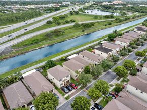 2401 NE 4th St, Homestead FL 33033