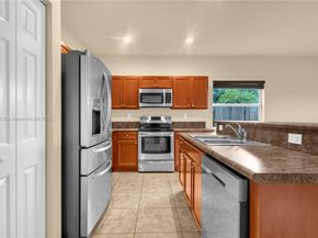 2401 NE 4th St, Homestead FL 33033