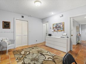 400 NW 127th Ave 13, Plantation FL 33325