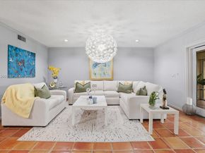 400 NW 127th Ave 13, Plantation FL 33325