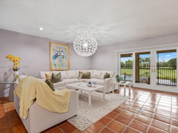 400 NW 127th Ave 13, Plantation FL 33325