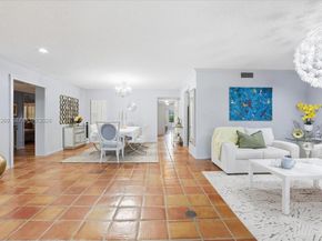 400 NW 127th Ave 13, Plantation FL 33325