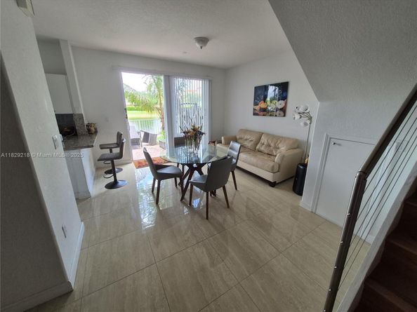 8134 NW 108th Pl, Doral FL 33178