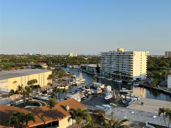 13499 Biscayne Blvd 902, North Miami FL 33181