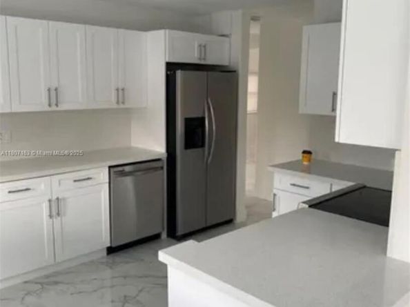 16461 SW 100th Ter, Miami FL 33196