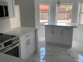 16461 SW 100th Ter, Miami FL 33196