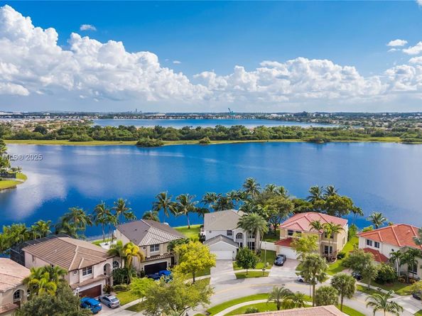 18084 SW 33rd Ct, Miramar FL 33029