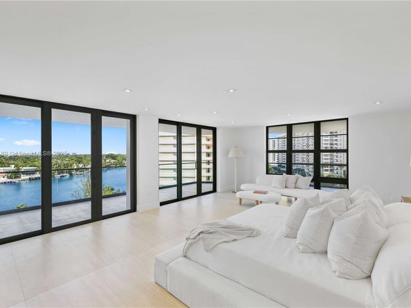 5500 Collins Ave 901 & 902, Miami Beach FL 33140