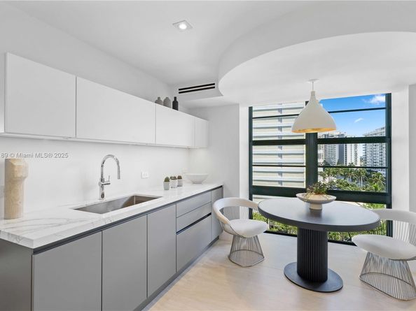 5500 Collins Ave 901 & 902, Miami Beach FL 33140