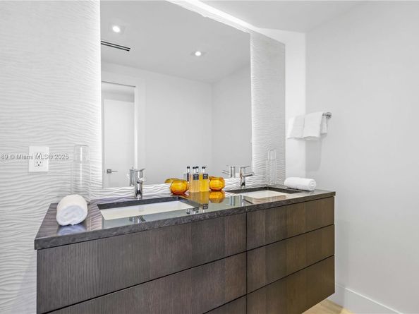 5500 Collins Ave 901 & 902, Miami Beach FL 33140