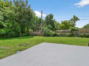 360 NW 136th St, North Miami FL 33168