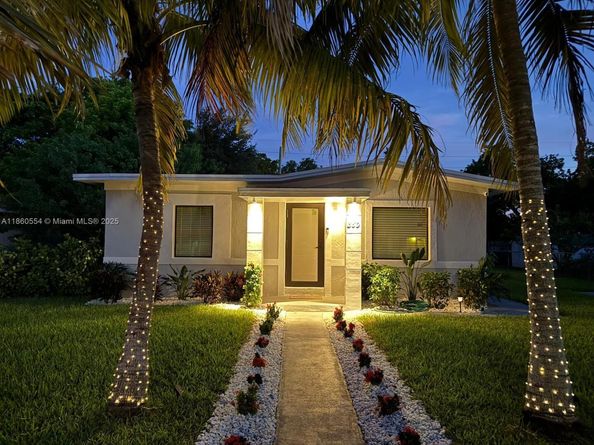 360 NW 136th St, North Miami FL 33168