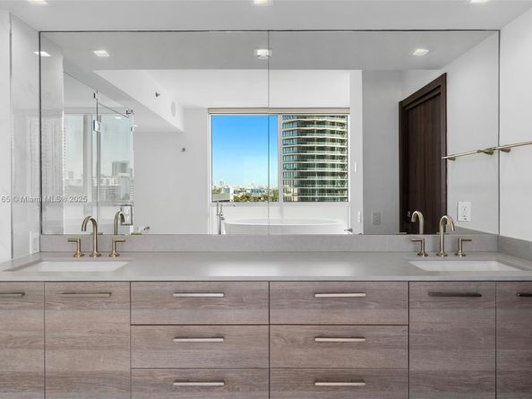 450 Alton Rd 901902, Miami Beach FL 33139