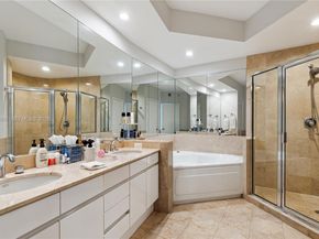 808 Brickell Key Dr 2502, Miami FL 33131