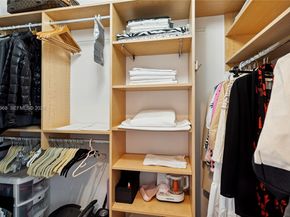 808 Brickell Key Dr 2502, Miami FL 33131