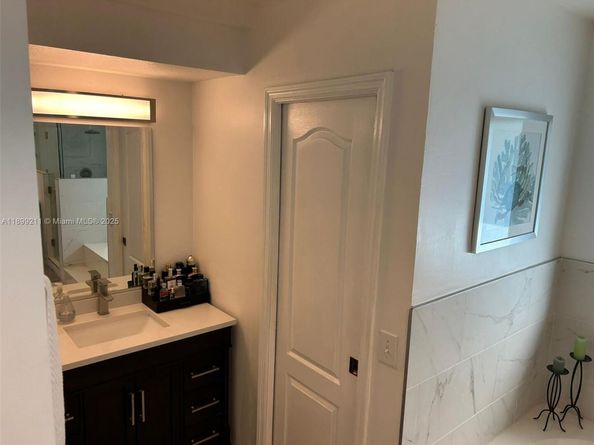 15444 SW 114th St, Miami FL 33196