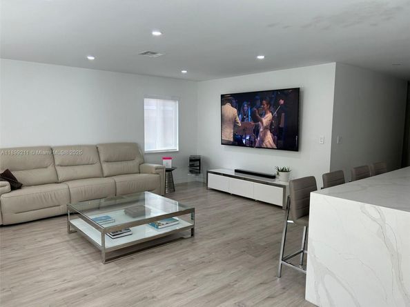15444 SW 114th St, Miami FL 33196