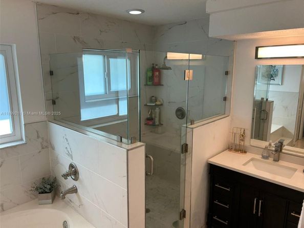 15444 SW 114th St, Miami FL 33196
