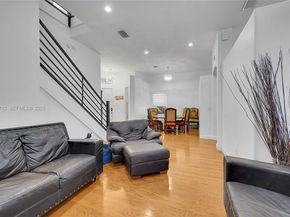 1135 Satinleaf St, Hollywood FL 33019