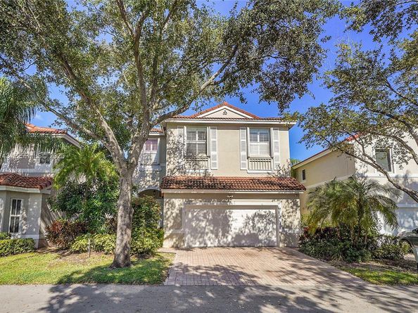 1135 Satinleaf St, Hollywood FL 33019