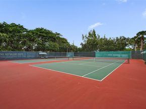 1135 Satinleaf St, Hollywood FL 33019