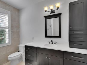 1135 Satinleaf St, Hollywood FL 33019