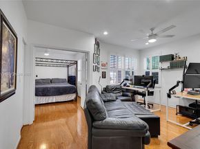 1135 Satinleaf St, Hollywood FL 33019